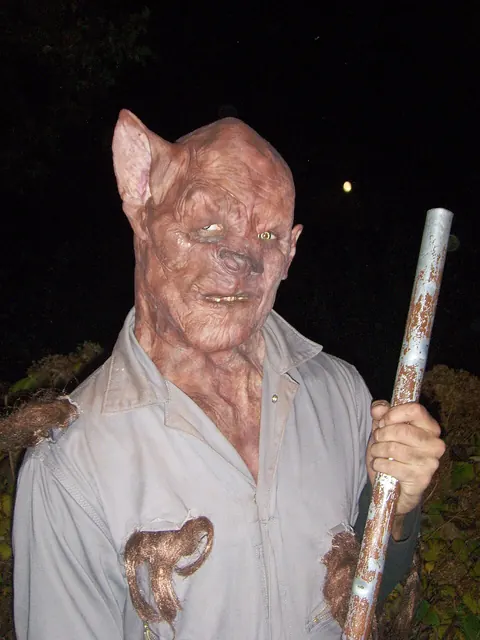 Een scareactor tijdens Halloween Fright Nights in Walibi Holland