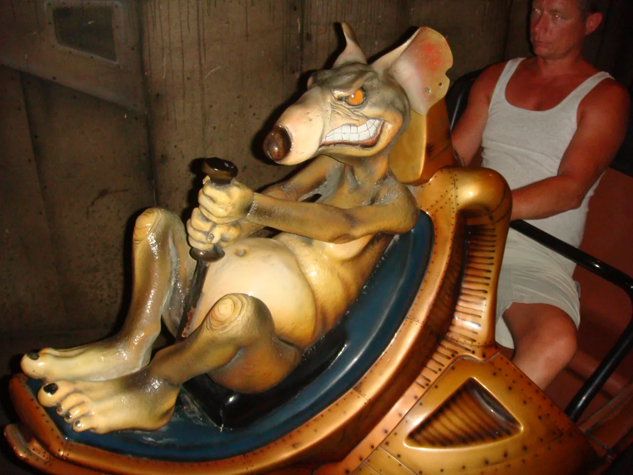 De Rioolrat, de binnenachtbaan van Avonturenpark Hellendoorn